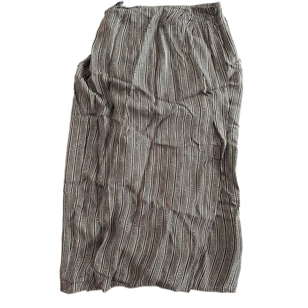 VINTAGE Chaus Black And White Striped Pattern Long Skirt Good Condition size 16 - Picture 1 of 7